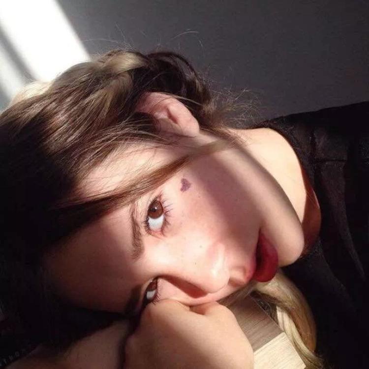 6686体育app金牌作者Zoe